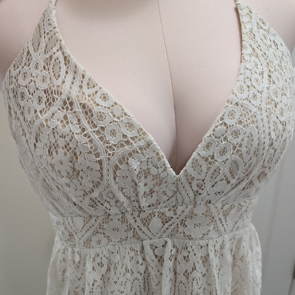 David's Bridal Cream Lace Wedding Dress